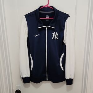 Nike Women's New York Yankees Jacket Size Large